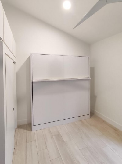 Royal King Murphy Bed